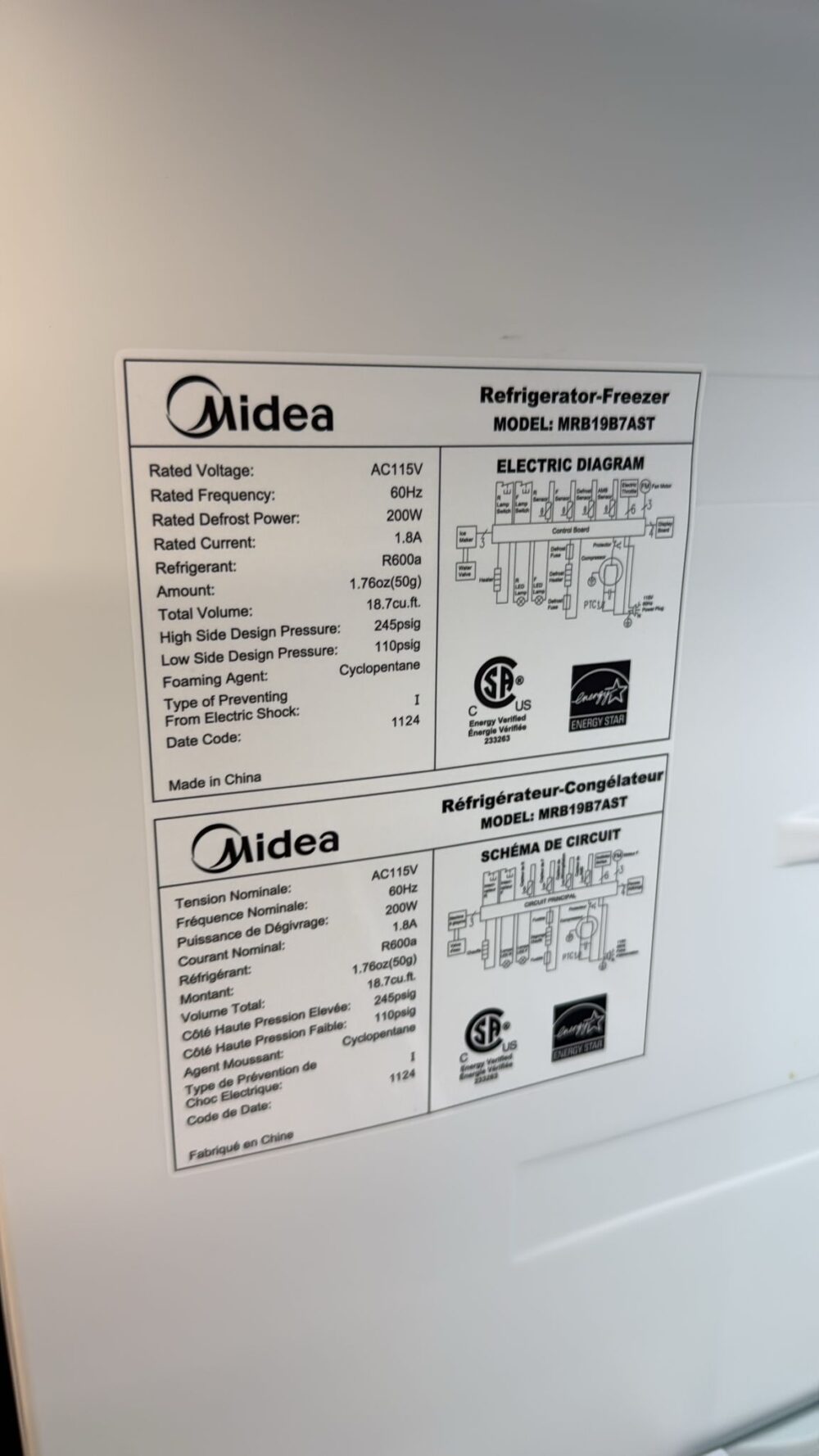 Midea Used 30 Inch Bottom Mount Refrigerator - Image 2