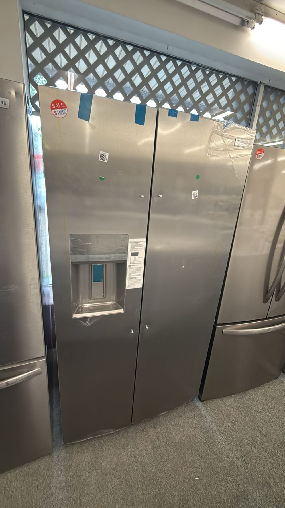 Frigidaire Used 33 Inch Side by Side Refrigerator - Image 6