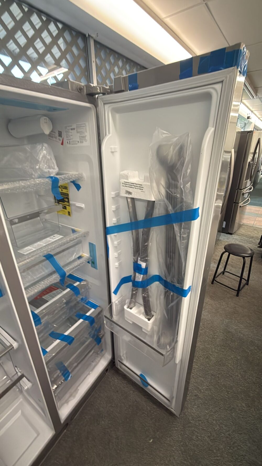Frigidaire Used 33 Inch Side by Side Refrigerator - Image 4