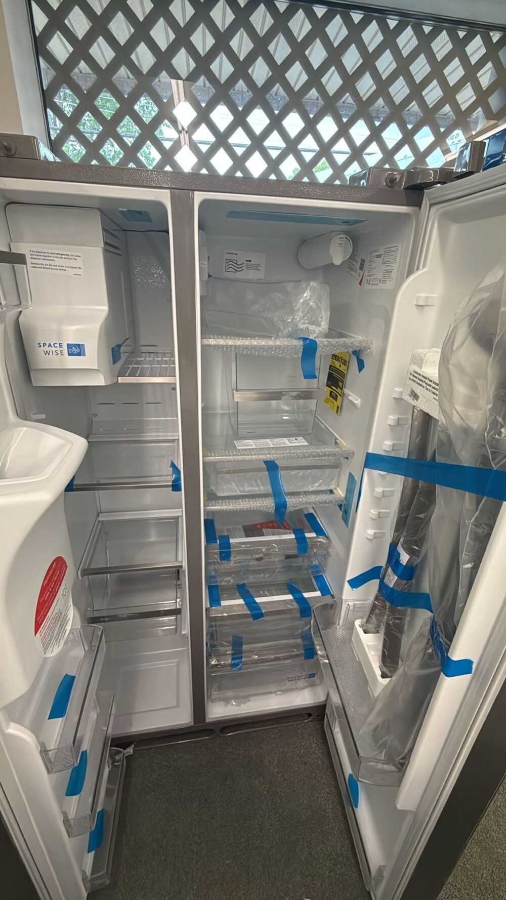 Frigidaire Used 33 Inch Side by Side Refrigerator - Image 5