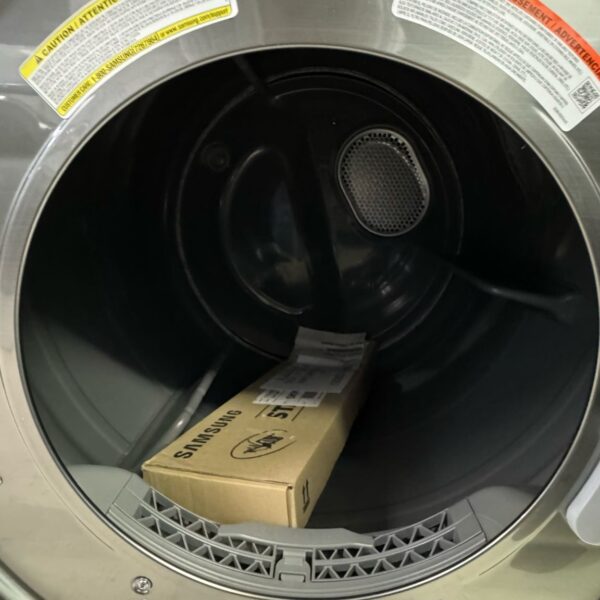 Samsung Used 27 Inch Smart Electric Dryer - Image 3