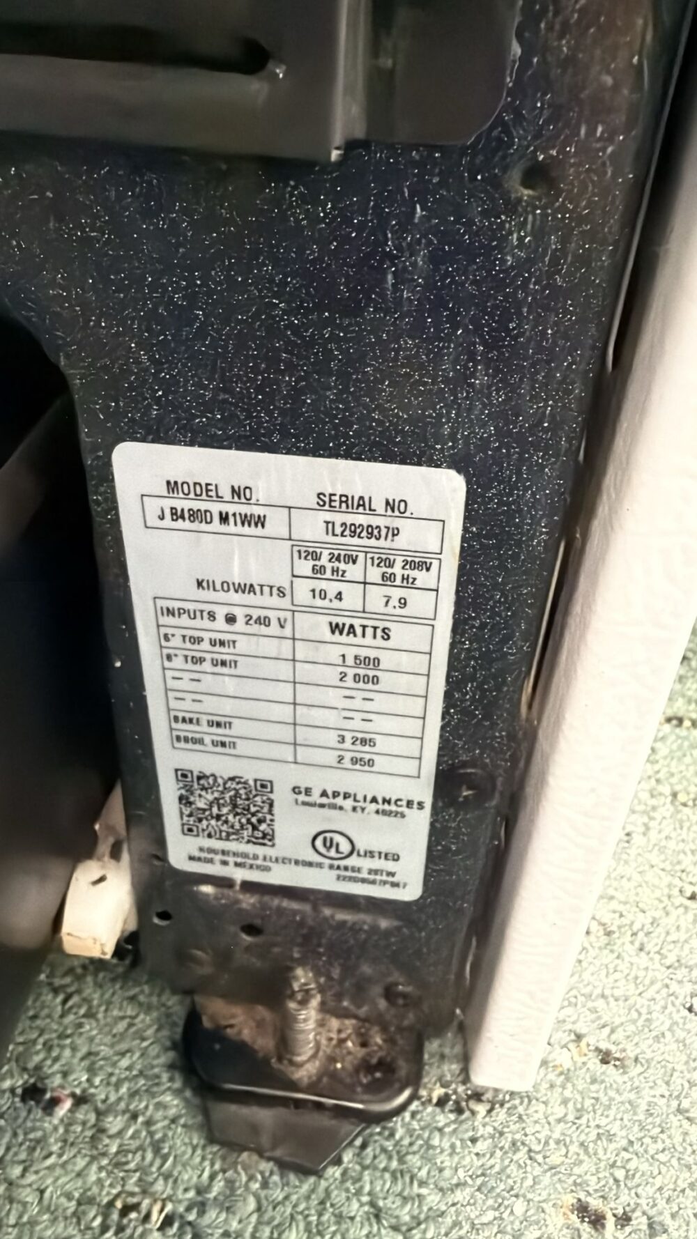 GE 30 Inch Freestanding Electric Range - Image 4