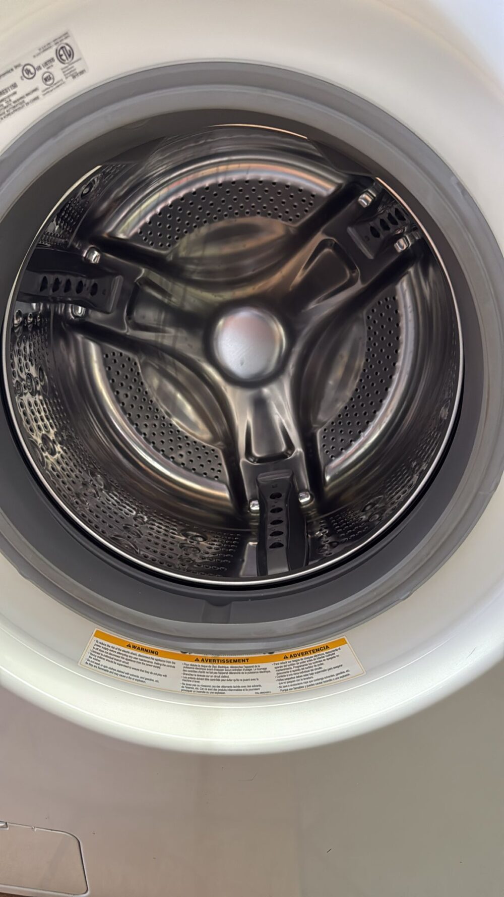 LG Used 27 Inch Front-Load Washer with Electric Dryer - Image 4