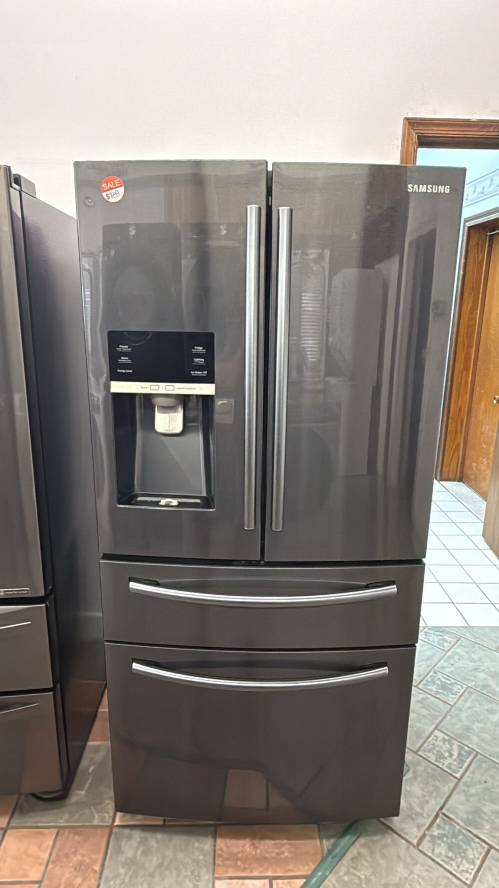 Samsung Used 33 Inch 4-Door French Door Refrigerator - Image 6