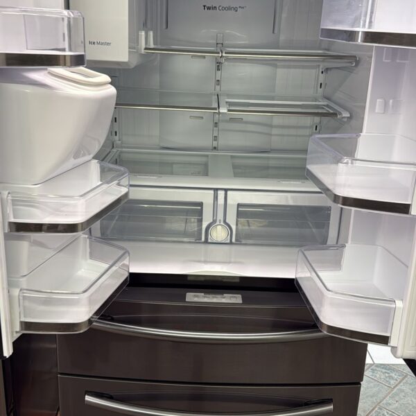 Samsung Used 33 Inch 4-Door French Door Refrigerator - Image 5