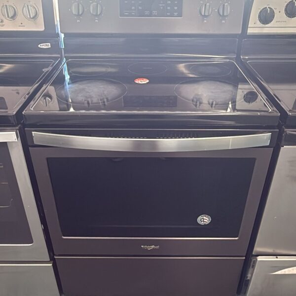 Whirlpool Used 5.3 cu. ft. Freestanding Electric Range - Image 3