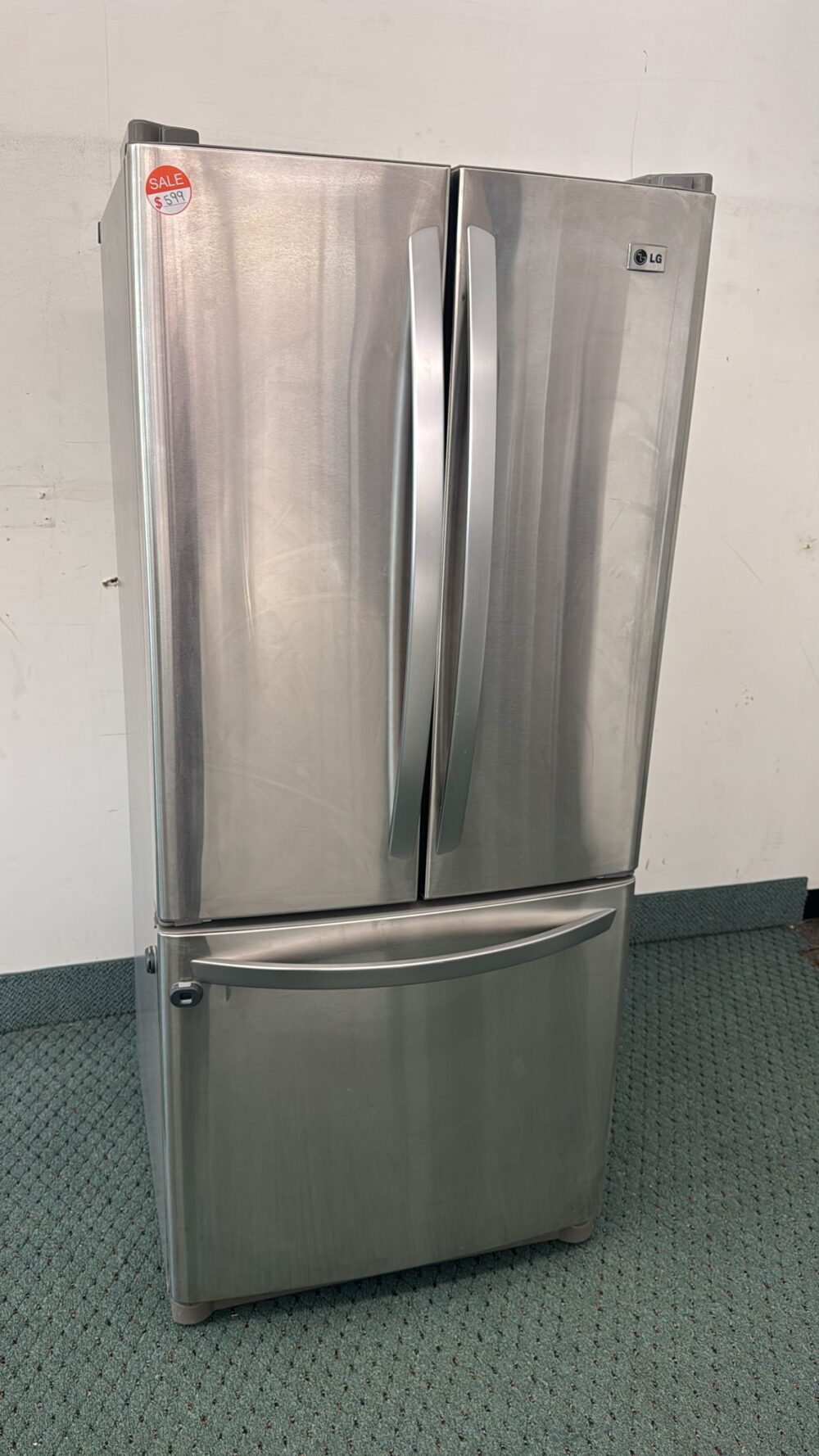 LG Used19.7 cu. ft. French Door Refrigerator - Image 2