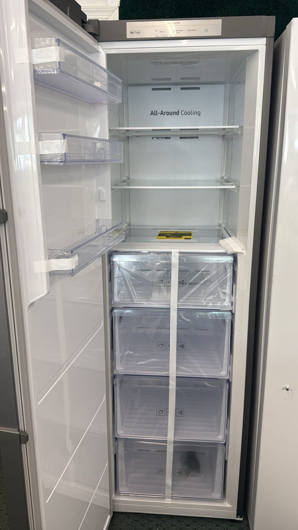 Samsung New 24 Inch Upright Convertible Freezer - Image 3