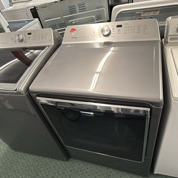 Maytag Used 28 Inch 5.3 cu. ft. Top Load Washer With Electric Dryer