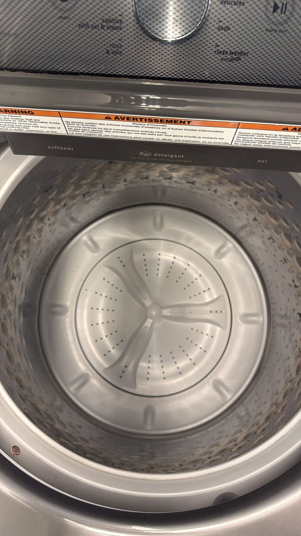 Maytag Used 28 Inch 5.3 cu. ft. Top Load Washer With Electric Dryer - Image 2