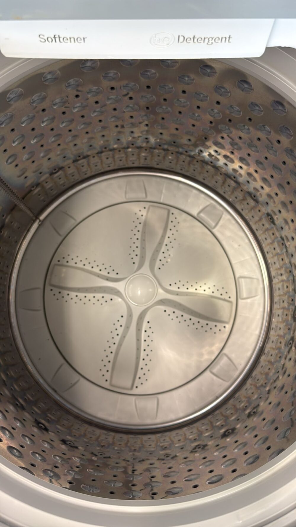 GE Used 4.6 cu. ft. Capacity Washer with Stainless Steel Basket - Image 3