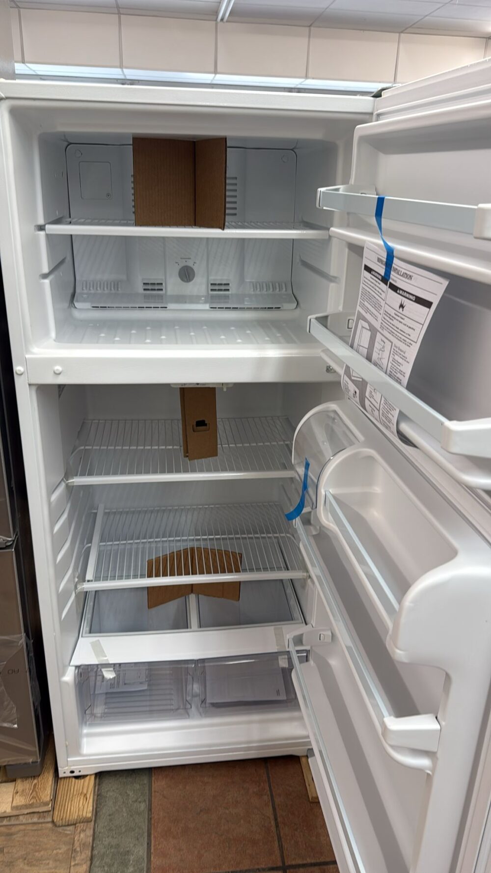 Whirlpool New 28 Inch Top Freezer Refrigerator - Image 4