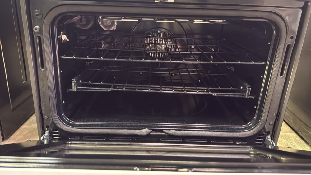 Cafe New 30 Inch Slide-In Electric Smart Range - Image 3