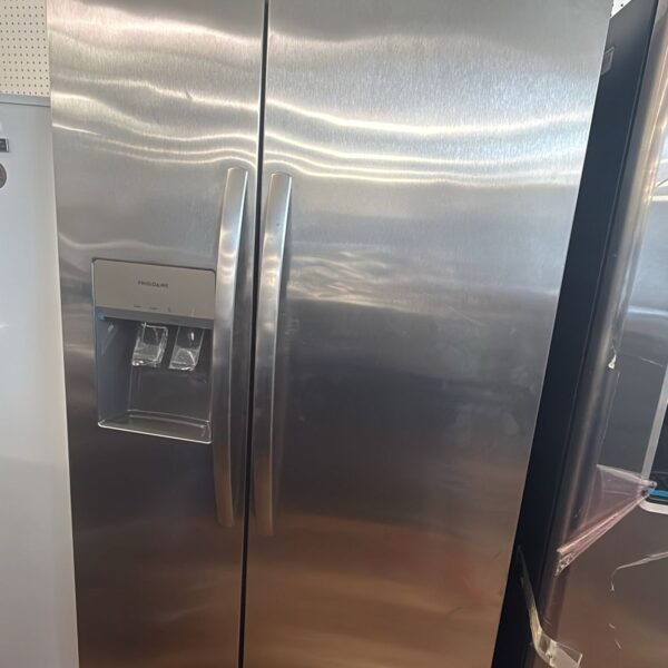 FRIGIDAIRE NEW SIDE BY SIDE REFRIGERATOR STAINLESS STEEL