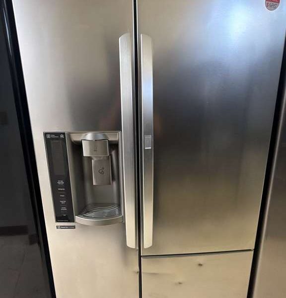 LG LSXC22486S Counter-Depth Refrigerator Stainless Steel Front View