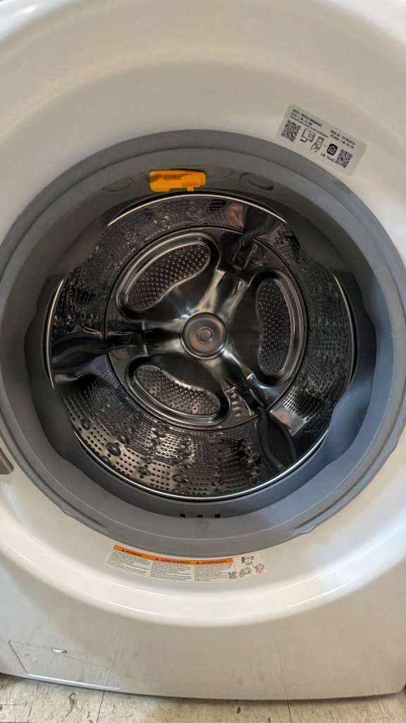 LG WM4080HWA 27″ 4.5 Cu. Ft. Smart Front Load Washer LG DLGX4001W 27″ 7.4 Cu. Ft. Smart Gas Dryer - Image 2
