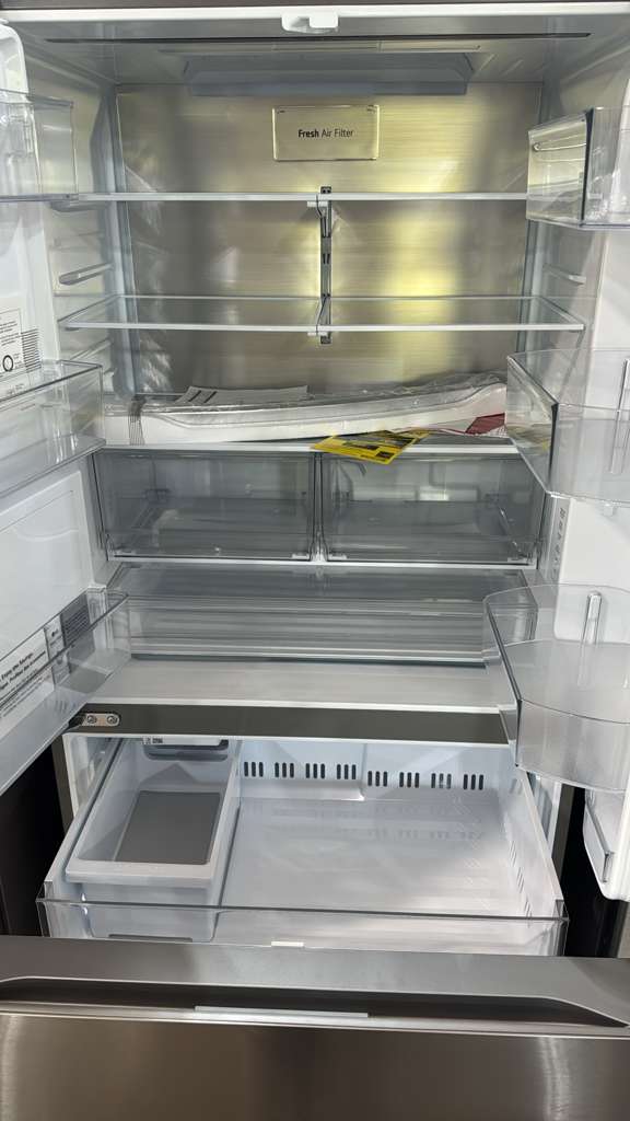 LG LRYXC2606S 36″ 26 Cu. Ft. Smart Counter-Depth MAX French Door Refrigerator - Image 2
