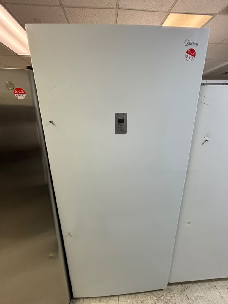Frigidaire FFRU17B2QWD 16.6 Cu. Ft. Freezerless Refrigerator