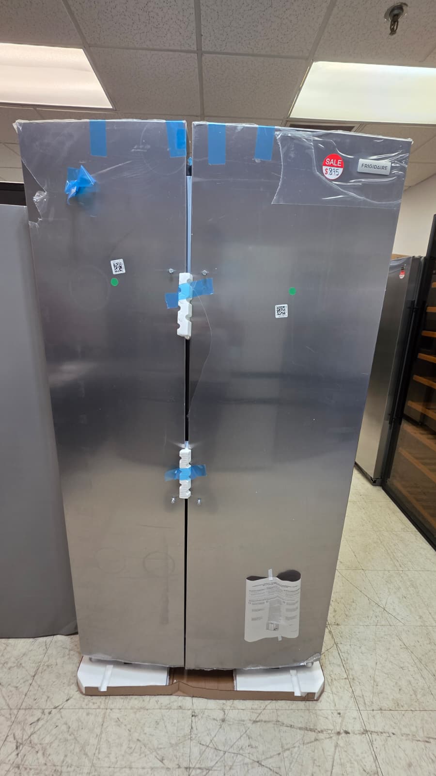 Frigidaire FRSN2610AF0 25.6 Cu. Ft. Side-by-Side Refrigerator – Stainless Steel