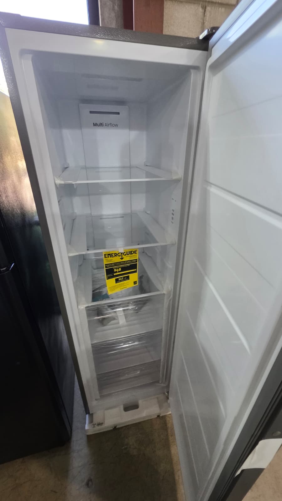 Hisense HFU101N1AVE 10.2 Cu. Ft. Convertible Upright Freezer - Image 2