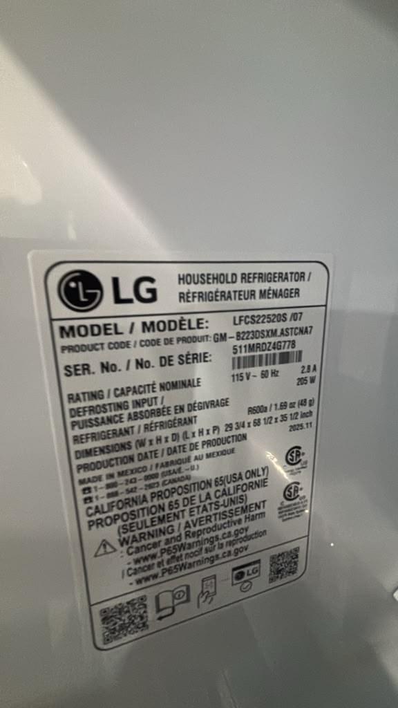 LG LFCS22520S 30″ 21.8 Cu. Ft. French Door Refrigerator - Image 3