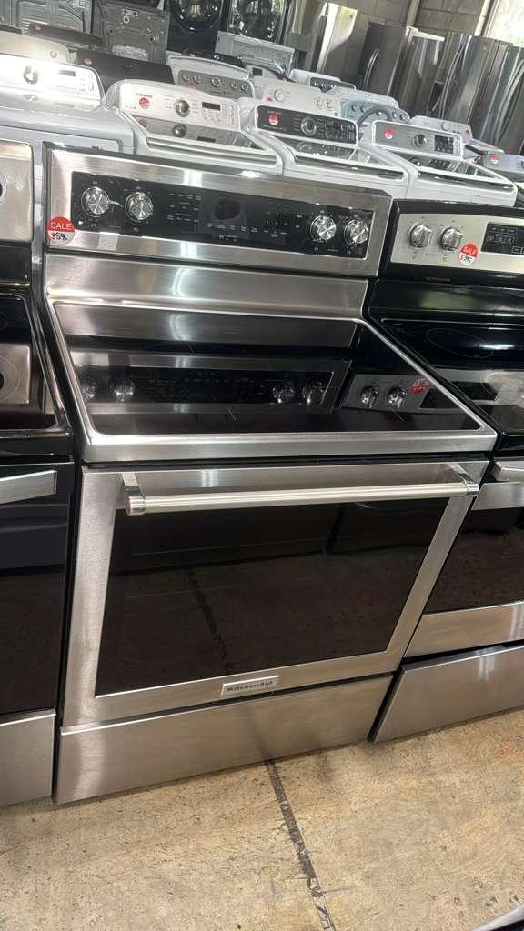 KitchenAid Used KFEG500ESS3 30″ 6.4 Cu. Ft. Electric Convection Range