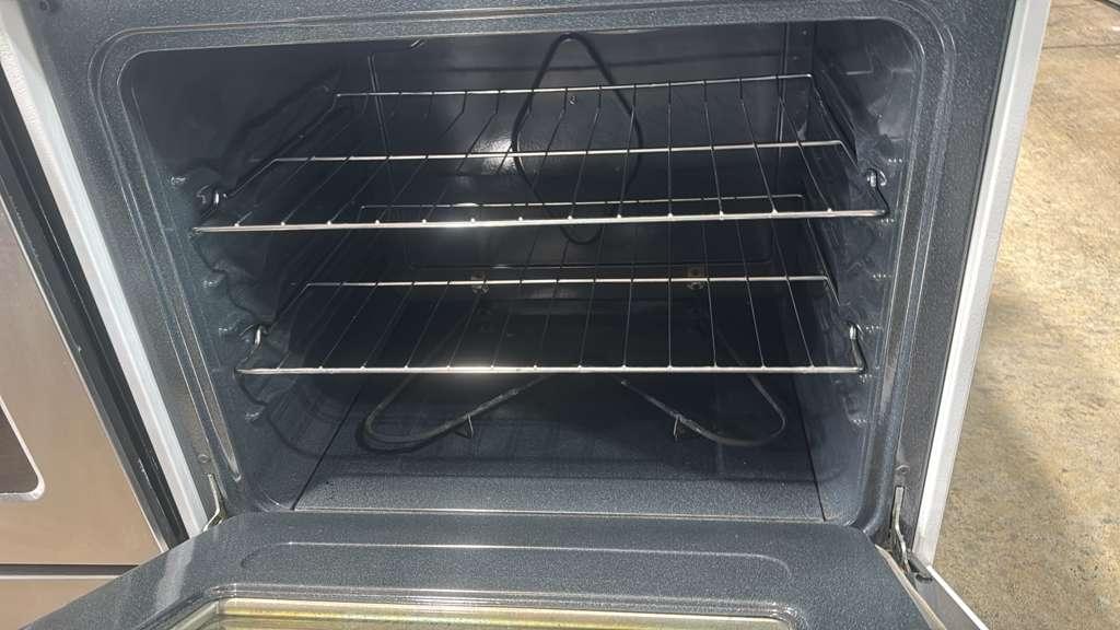 Frigidaire FEF352FSB 30″ 4.8 Cu. Ft. Freestanding Electric Range - Image 2