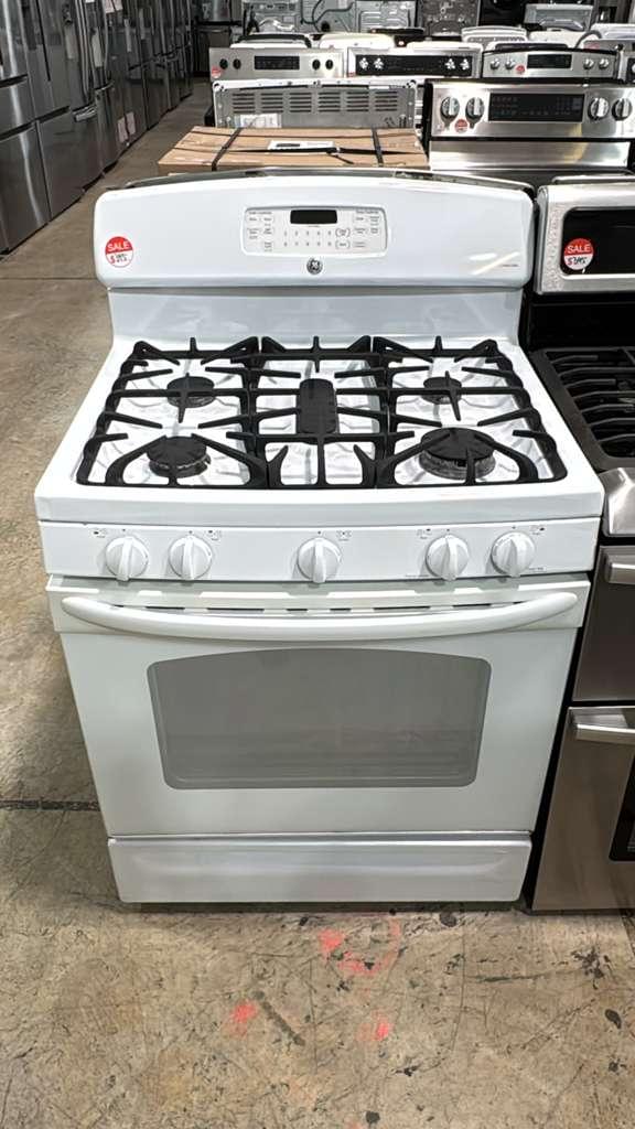 GE Used JGB600DET2WW 30″ 5.0 Cu. Ft. Freestanding Gas Range