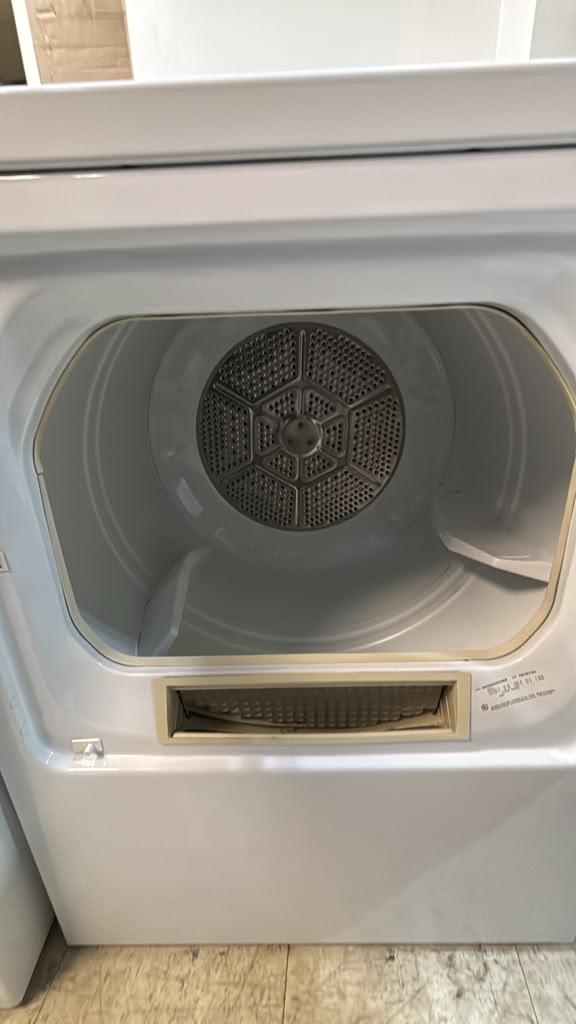 GE Used DWSR483EG3WW 27″ 7.0 Cu. Ft. Super Capacity Electric Dryer - Image 2
