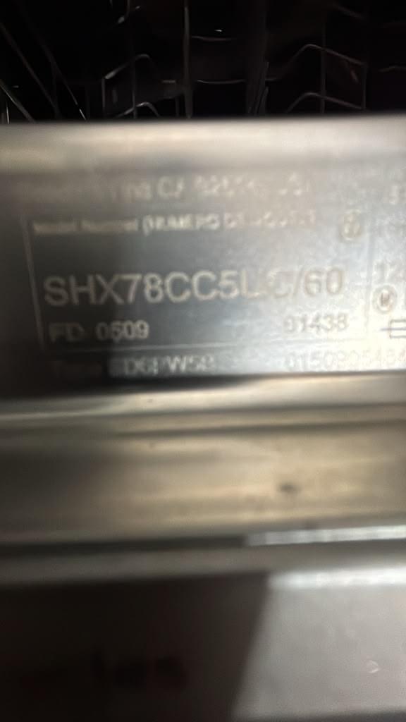Bosch SHX78CC5UC 24″ 800 Series Built-In Dishwasher - Image 2
