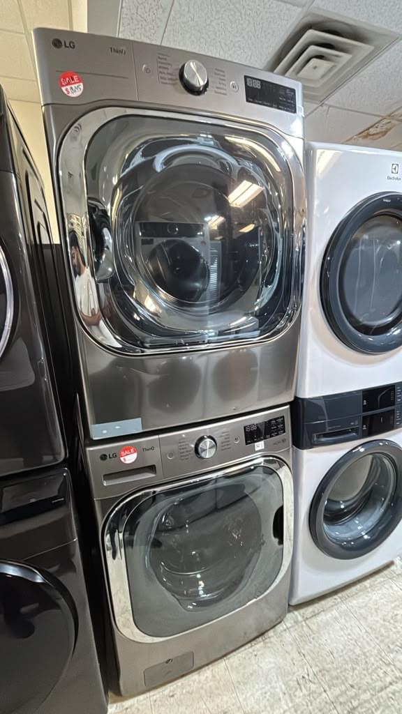 LG WM8980HVA & DLEX8980V 29″ Smart Front Load Washer & Electric Dryer Set