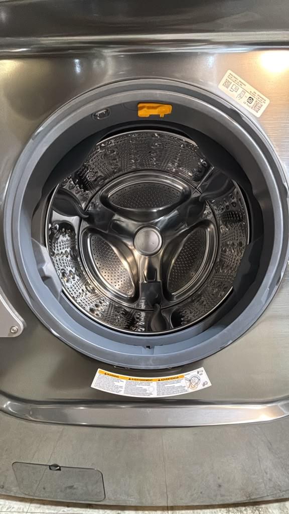 LG WM8980HVA & DLEX8980V 29″ Smart Front Load Washer & Electric Dryer Set - Image 4