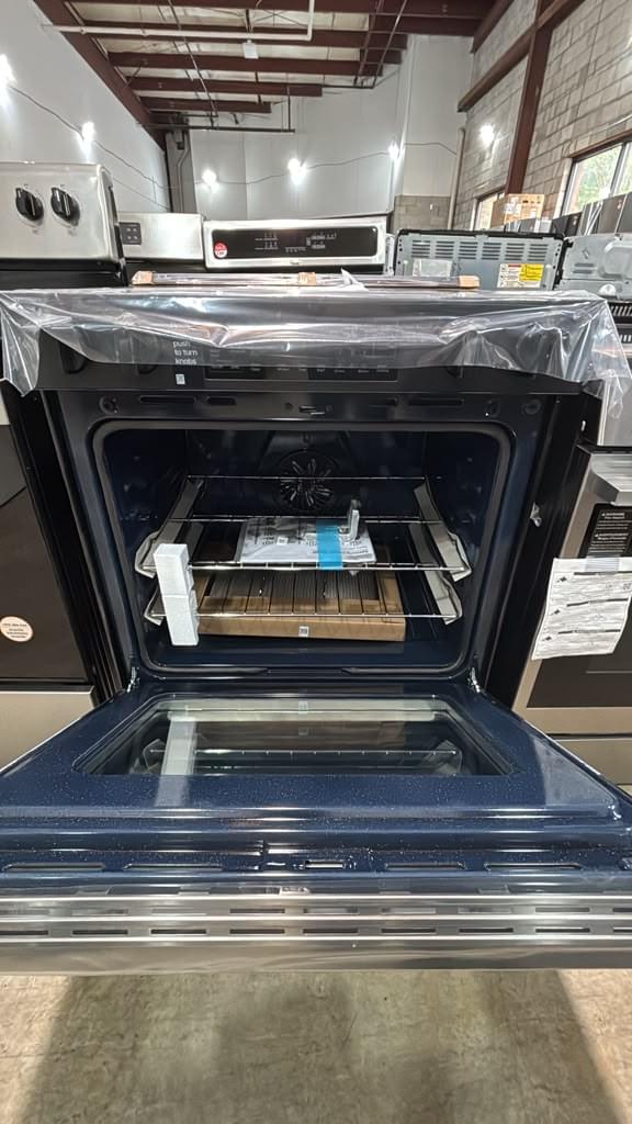 Samsung NSE6DG8300SR 30″ 6.3 Cu. Ft. Bespoke Smart Slide-In Electric Range - Image 2