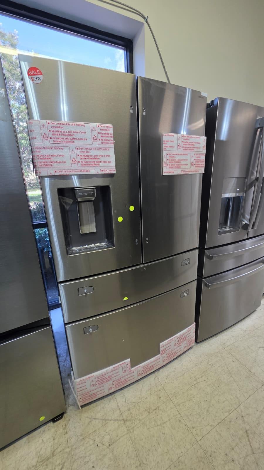 Samsung RF28R7201SR 36″ 28 Cu. Ft. 4-Door French Door Refrigerator