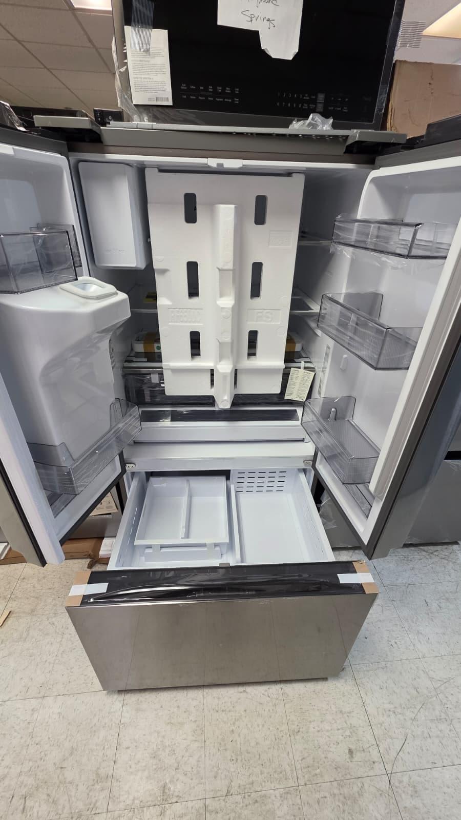 Samsung RF32CG5B30SR 36″ 31 Cu. Ft. Bespoke AI 3-Door French Door Refrigerator - Image 2