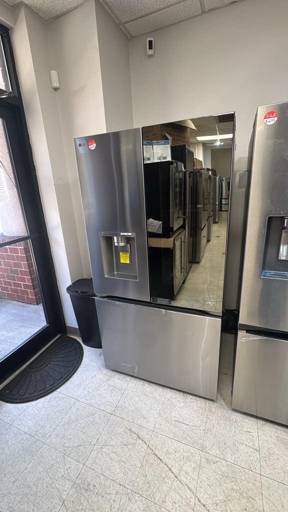 LG 36" InstaView French Door Refrigerator